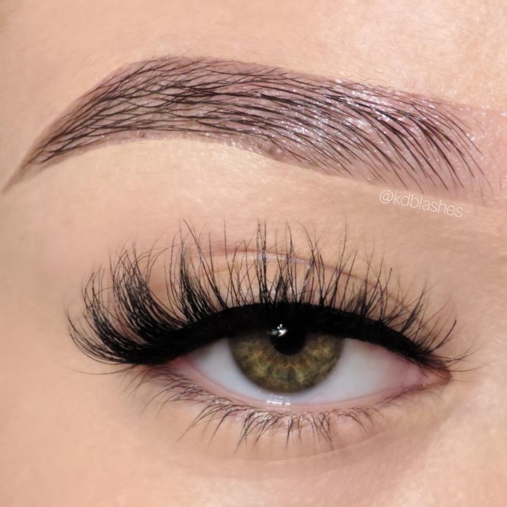 False Eyelashes “Self Control”